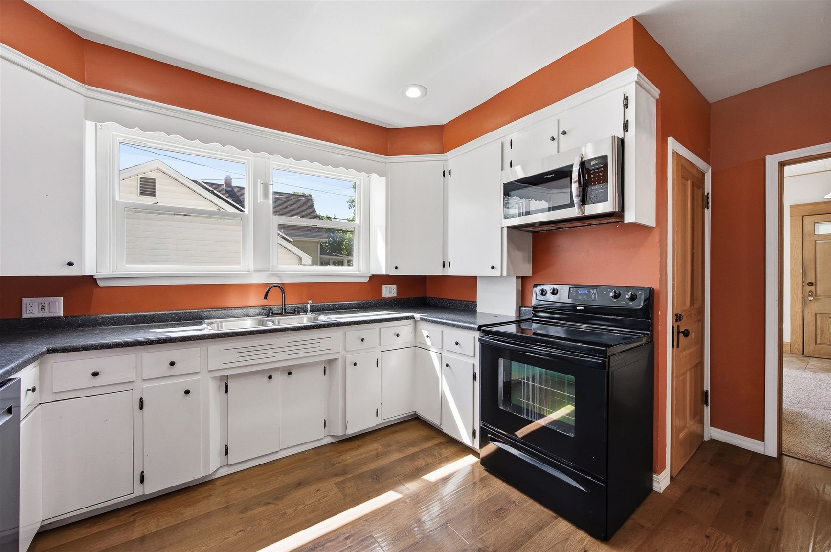 216 17th Street NE Cedar Rapids IA 52402