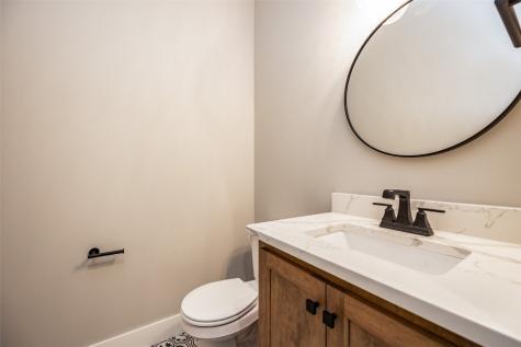 3014 Forest Ridge Drive NE Swisher IA 52338