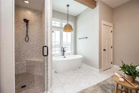 3014 Forest Ridge Drive NE Swisher IA 52338