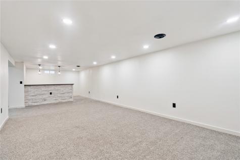 102 Patricia Lane NW Cedar Rapids IA 52405