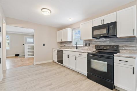 102 Patricia Lane NW Cedar Rapids IA 52405