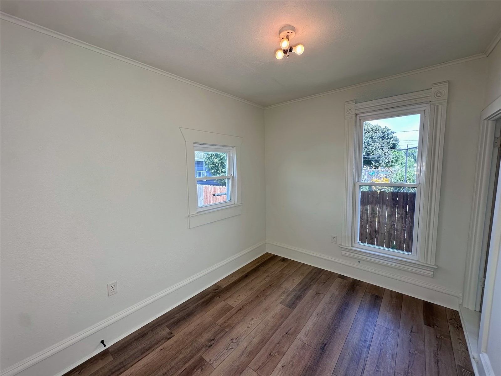 1922 9th SW Cedar Rapids IA 52404