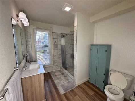 1922 9th SW Cedar Rapids IA 52404