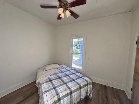 1922 9th SW Cedar Rapids IA 52404