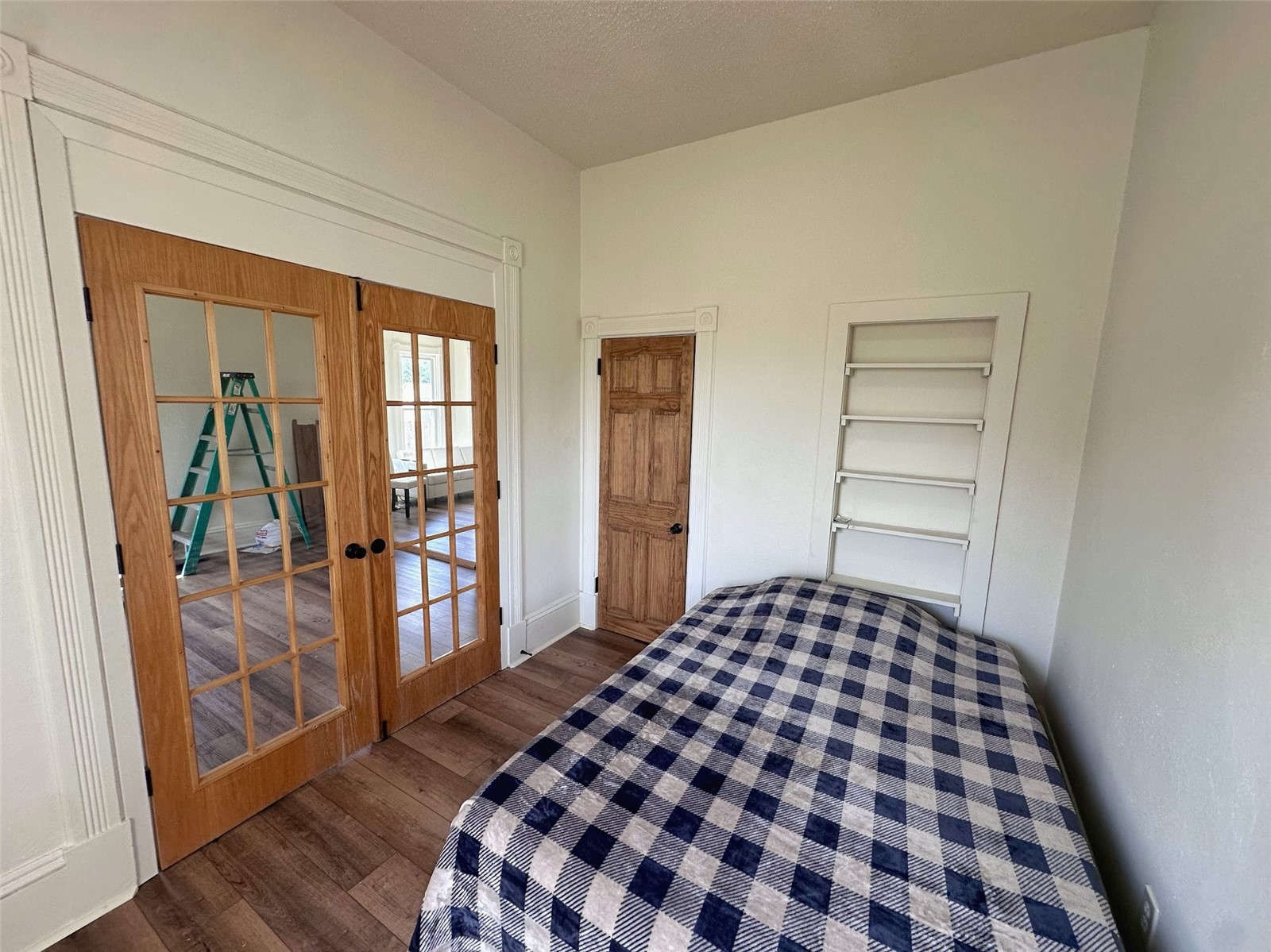 1922 9th SW Cedar Rapids IA 52404