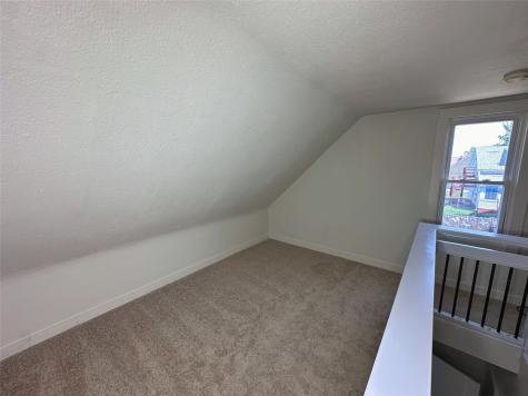 1922 9th SW Cedar Rapids IA 52404