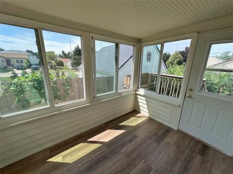 1922 9th SW Cedar Rapids IA 52404
