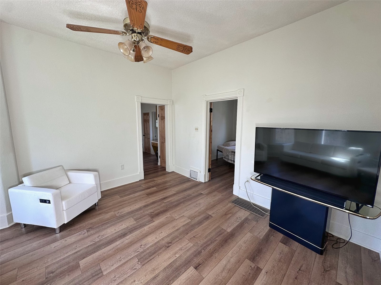 1922 9th SW Cedar Rapids IA 52404