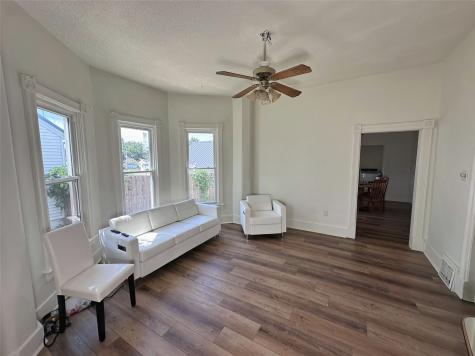 1922 9th SW Cedar Rapids IA 52404