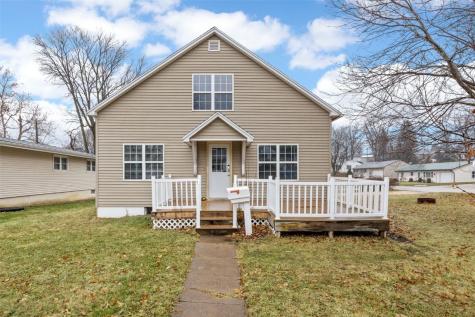1006 E 1st Street Anamosa IA 52205