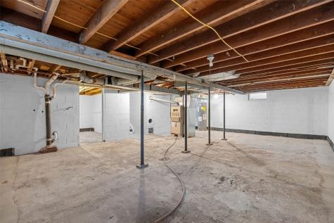 1006 E 1st Street Anamosa IA 52205