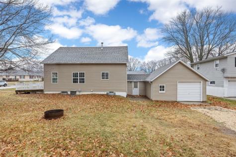 1006 E 1st Street Anamosa IA 52205