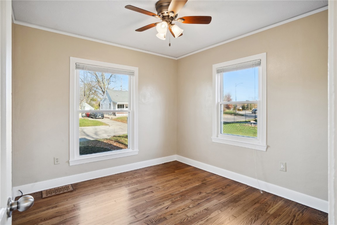 2015 F Avenue NE Cedar Rapids IA 52402