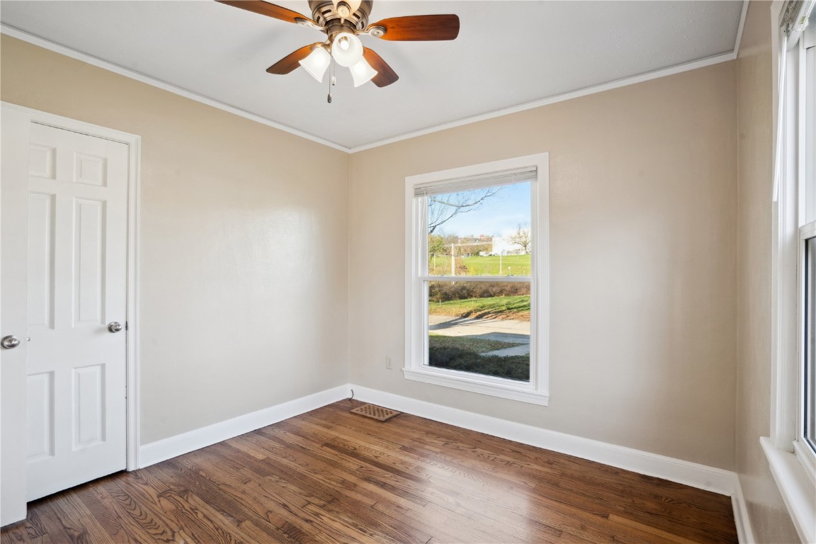 2015 F Avenue NE Cedar Rapids IA 52402