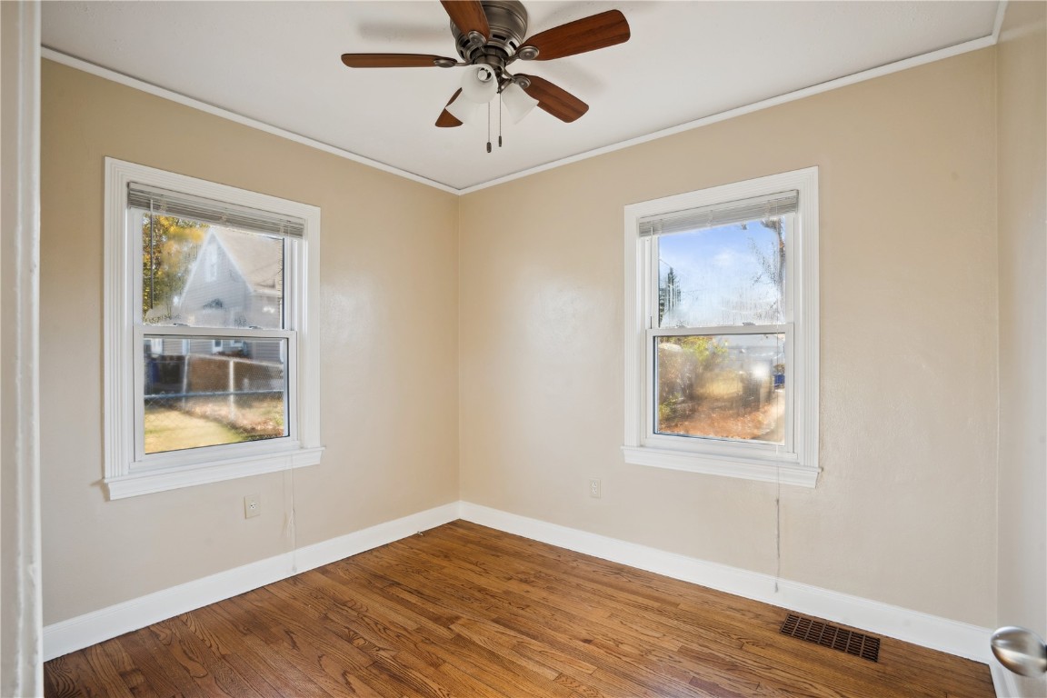 2015 F Avenue NE Cedar Rapids IA 52402