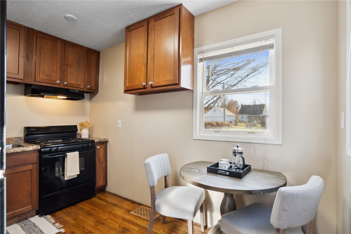 2015 F Avenue NE Cedar Rapids IA 52402