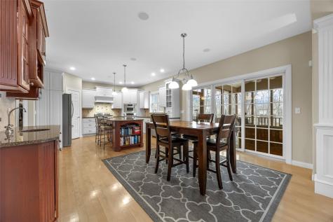 450 Hickory Court Robins IA 52328