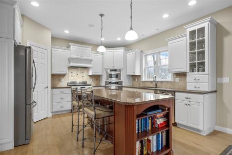 450 Hickory Court Robins IA 52328
