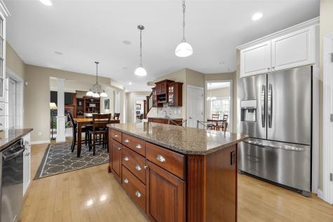 450 Hickory Court Robins IA 52328