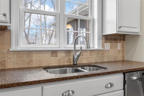 450 Hickory Court Robins IA 52328