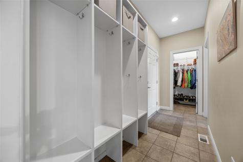 450 Hickory Court Robins IA 52328