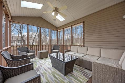 450 Hickory Court Robins IA 52328
