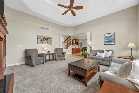 450 Hickory Court Robins IA 52328