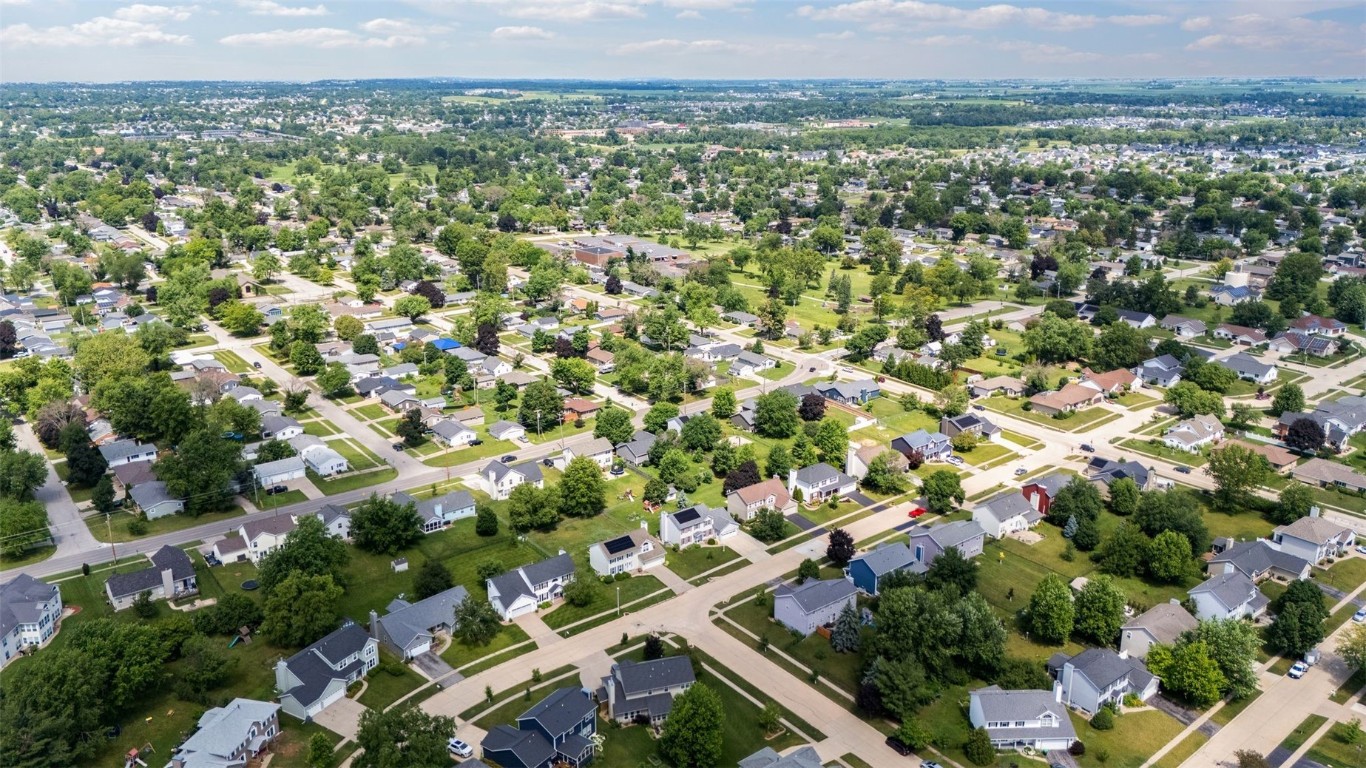 1720 Charleston Drive Marion IA 52302