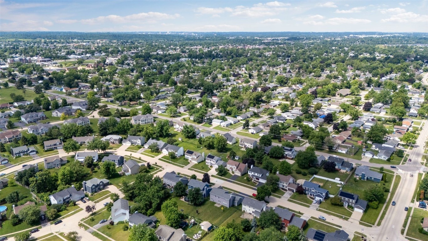 1720 Charleston Drive Marion IA 52302