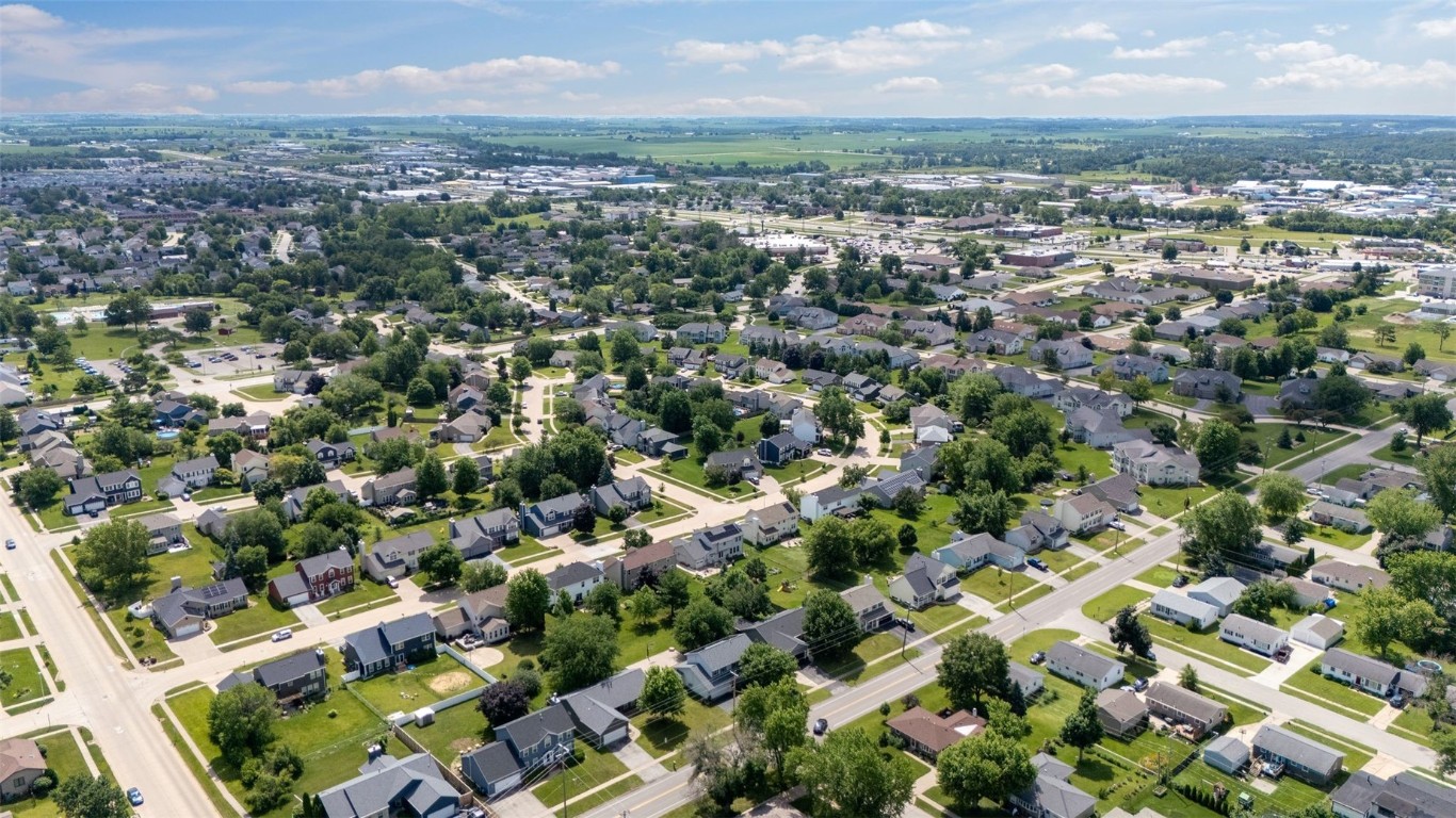1720 Charleston Drive Marion IA 52302