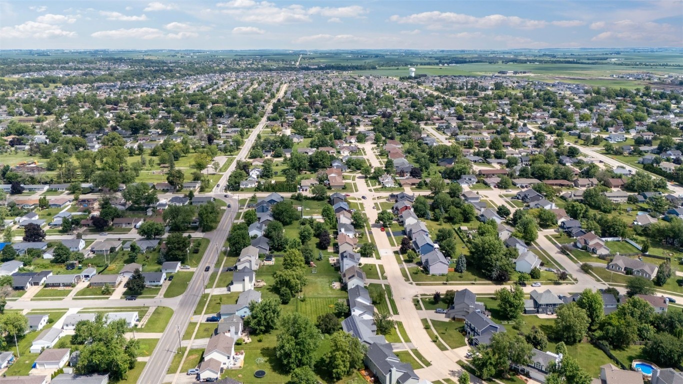 1720 Charleston Drive Marion IA 52302