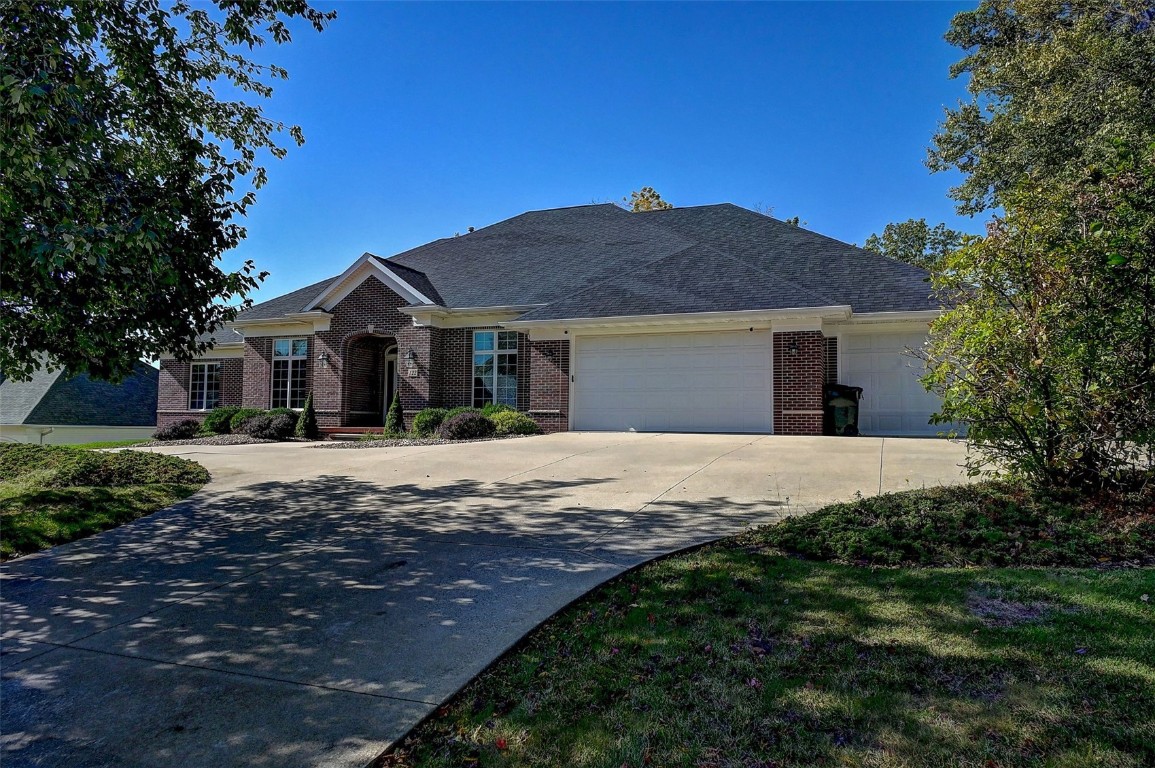 122 Lakota Court NE Cedar Rapids IA 52402