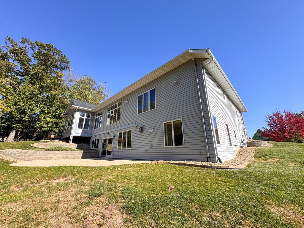 122 Lakota Court NE Cedar Rapids IA 52402