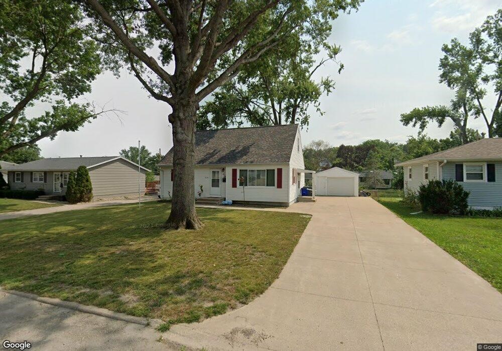 2125 Richard Drive NE Cedar Rapids IA 52402