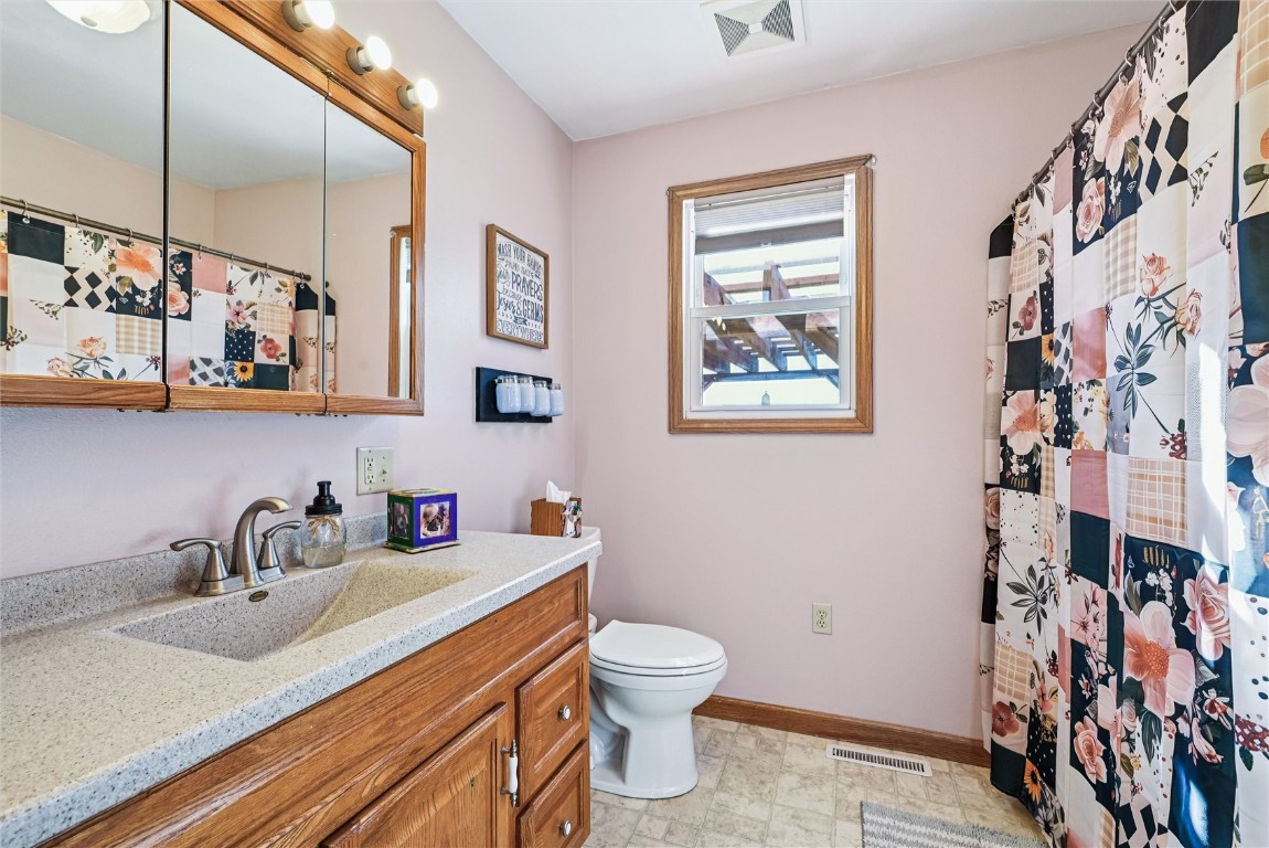 211 Fremont Street Blairstown IA 52209