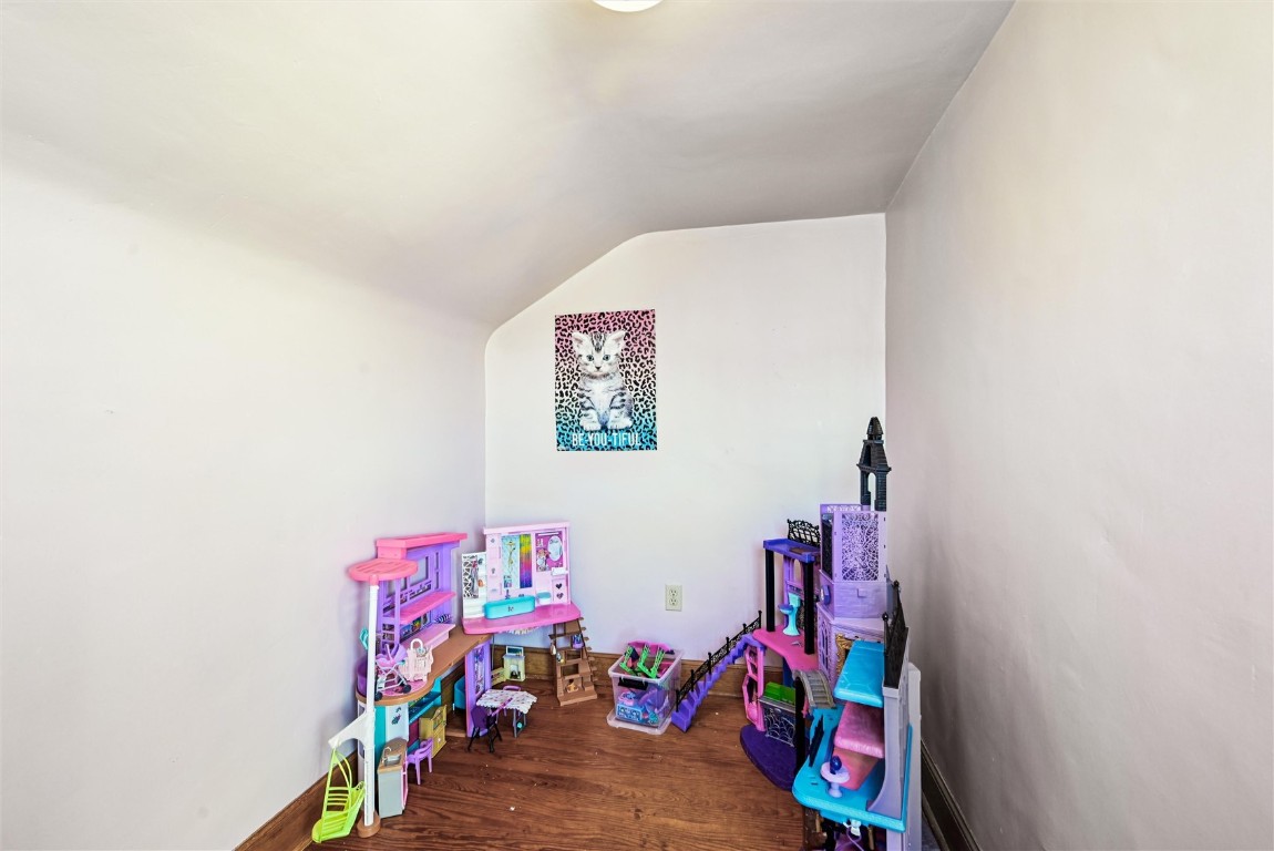 211 Fremont Street Blairstown IA 52209