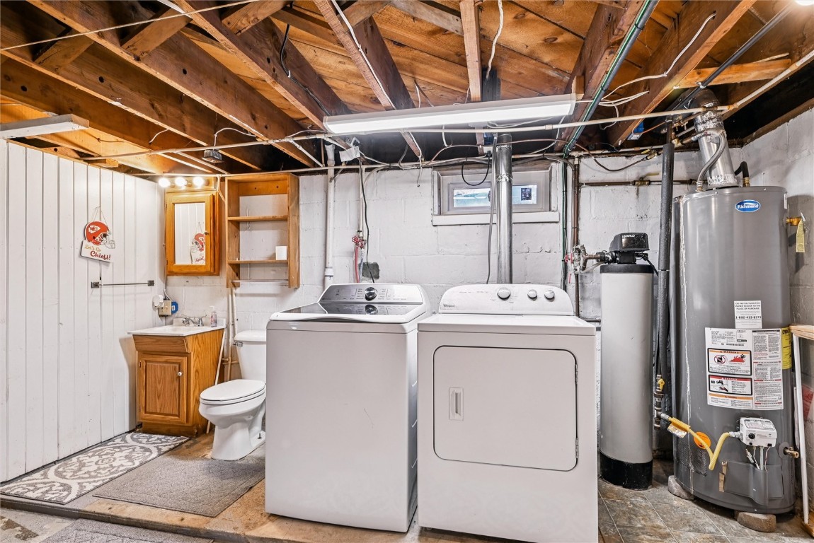 211 Fremont Street Blairstown IA 52209