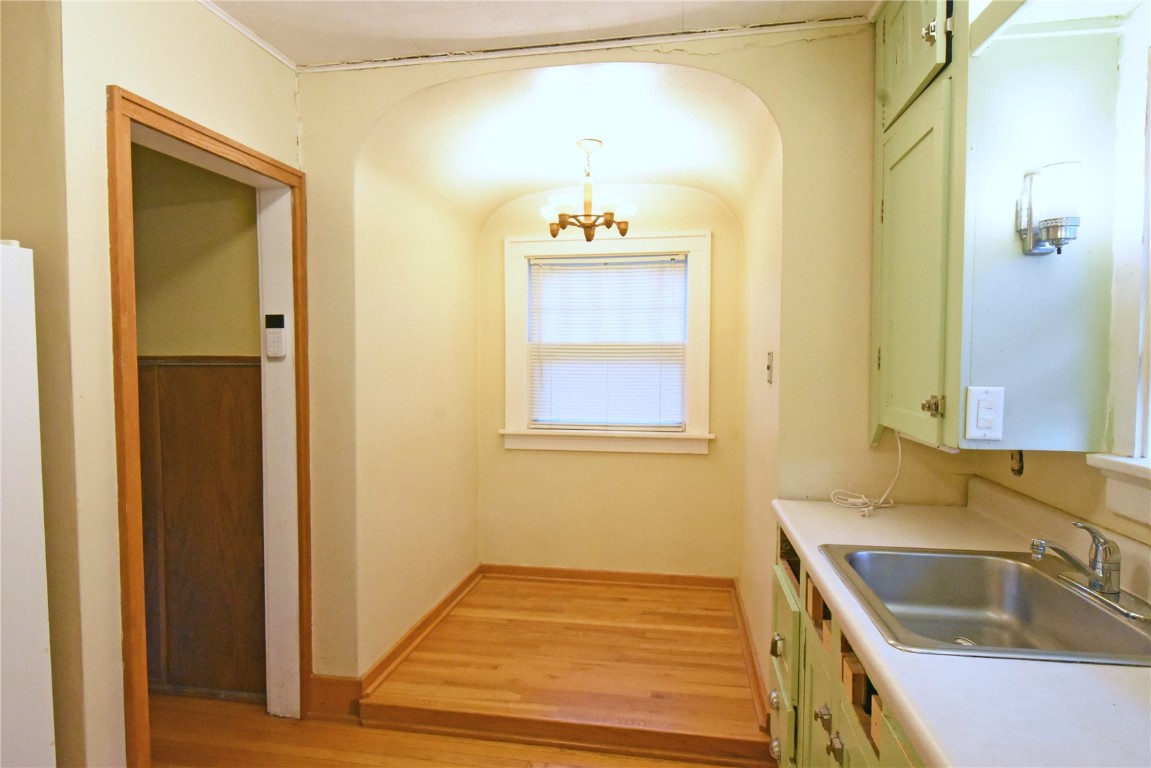 2121 E Avenue NE Cedar Rapids IA 52402