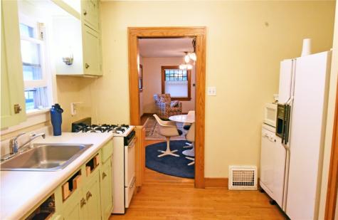 2121 E Avenue NE Cedar Rapids IA 52402