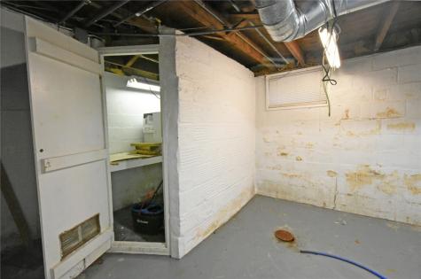2121 E Avenue NE Cedar Rapids IA 52402