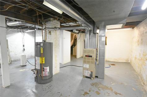 2121 E Avenue NE Cedar Rapids IA 52402
