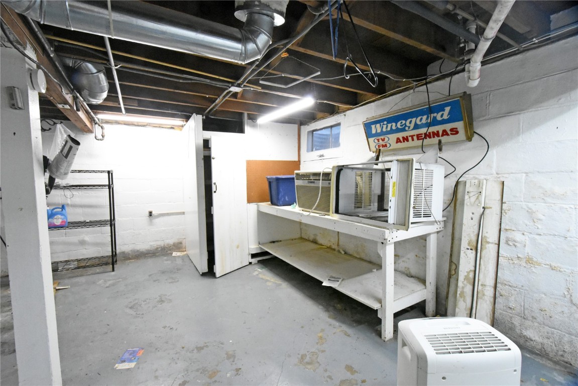 2121 E Avenue NE Cedar Rapids IA 52402