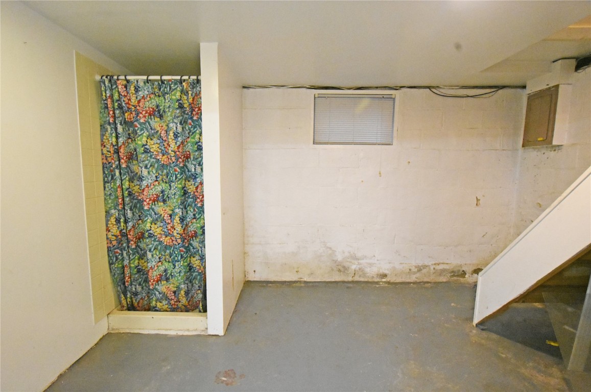2121 E Avenue NE Cedar Rapids IA 52402