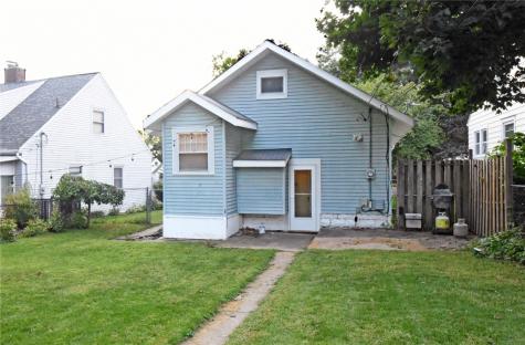 2121 E Avenue NE Cedar Rapids IA 52402