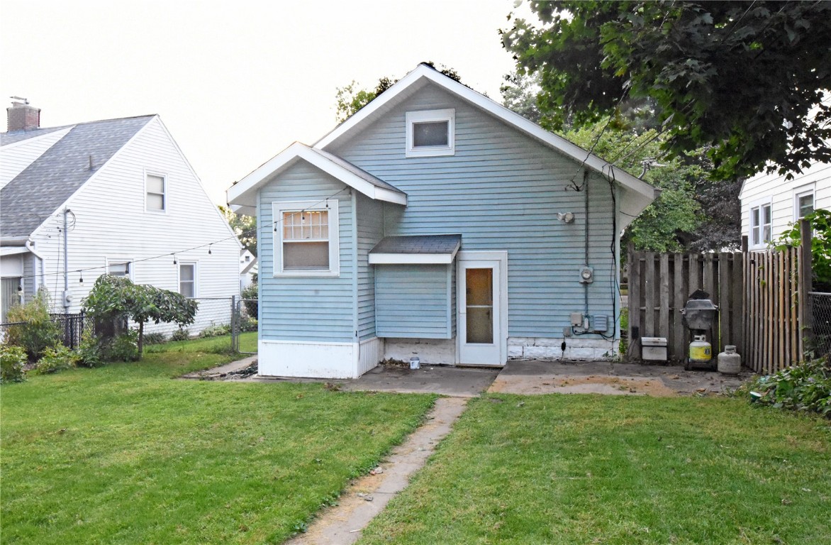2121 E Avenue NE Cedar Rapids IA 52402