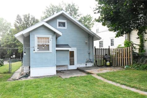 2121 E Avenue NE Cedar Rapids IA 52402