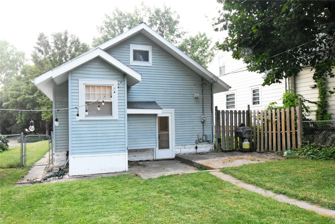2121 E Avenue NE Cedar Rapids IA 52402