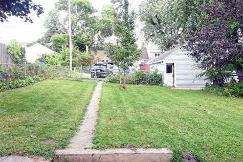 2121 E Avenue NE Cedar Rapids IA 52402