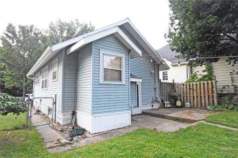 2121 E Avenue NE Cedar Rapids IA 52402