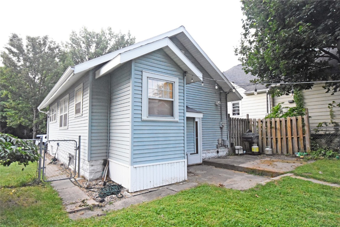 2121 E Avenue NE Cedar Rapids IA 52402